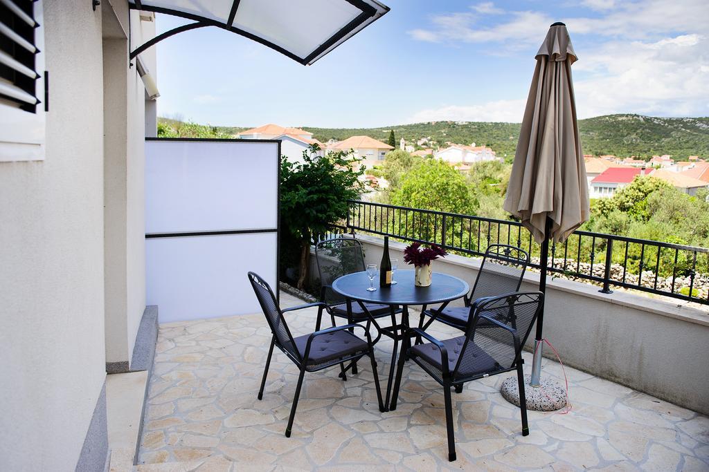 Apartments Zdenka Vinišće Extérieur photo