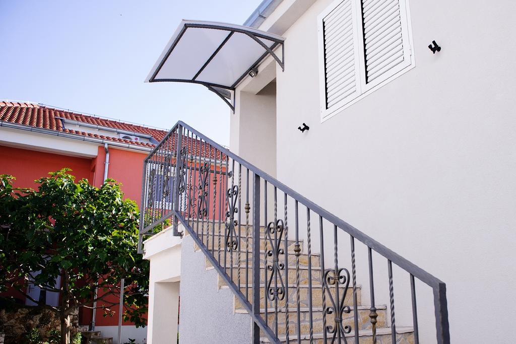 Apartments Zdenka Vinišće Extérieur photo